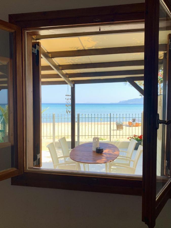 House By The Sea In Artemis Apartment Exterior foto