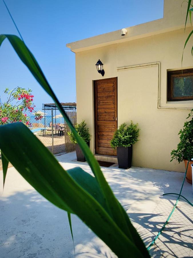 House By The Sea In Artemis Apartment Exterior foto